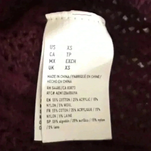 American Eagle Softest Stitchmix Red Ombre Knit Crew Neck Sweater Size XS - Picture 12 of 12